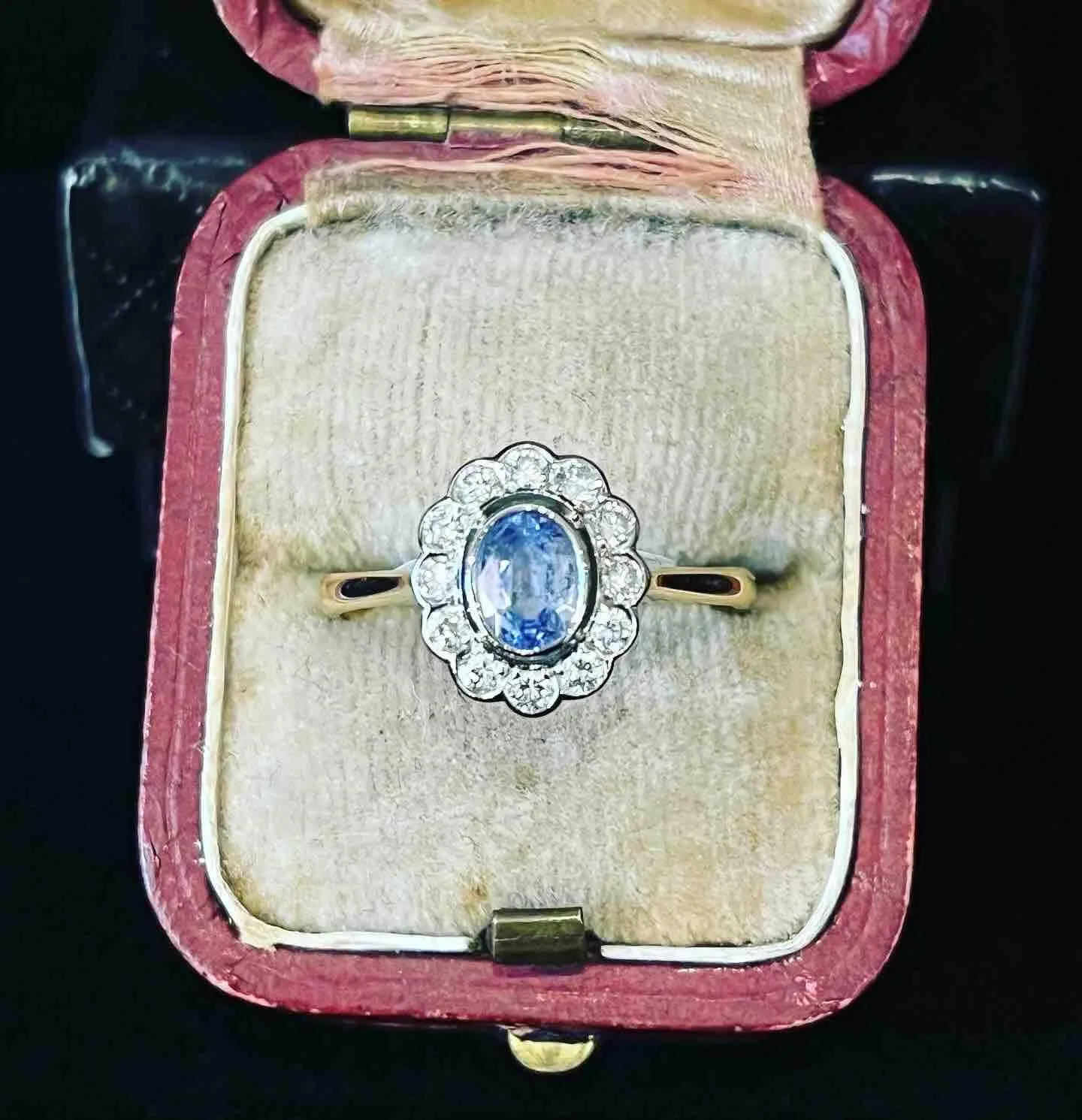 1940s Ceylon Sapphire and Diamond Oval Cluster Ring