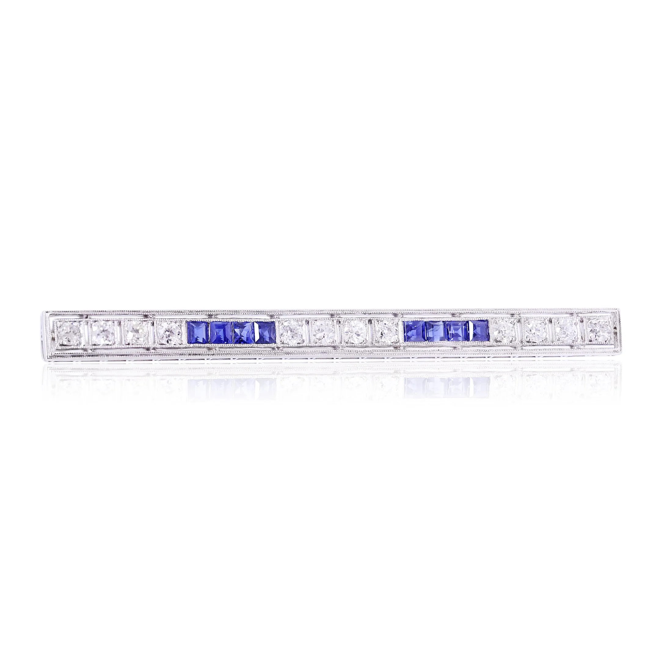 ESTATE PLATINUM ART DECO SAPPHIRE AND DIAMOND BAR PIN