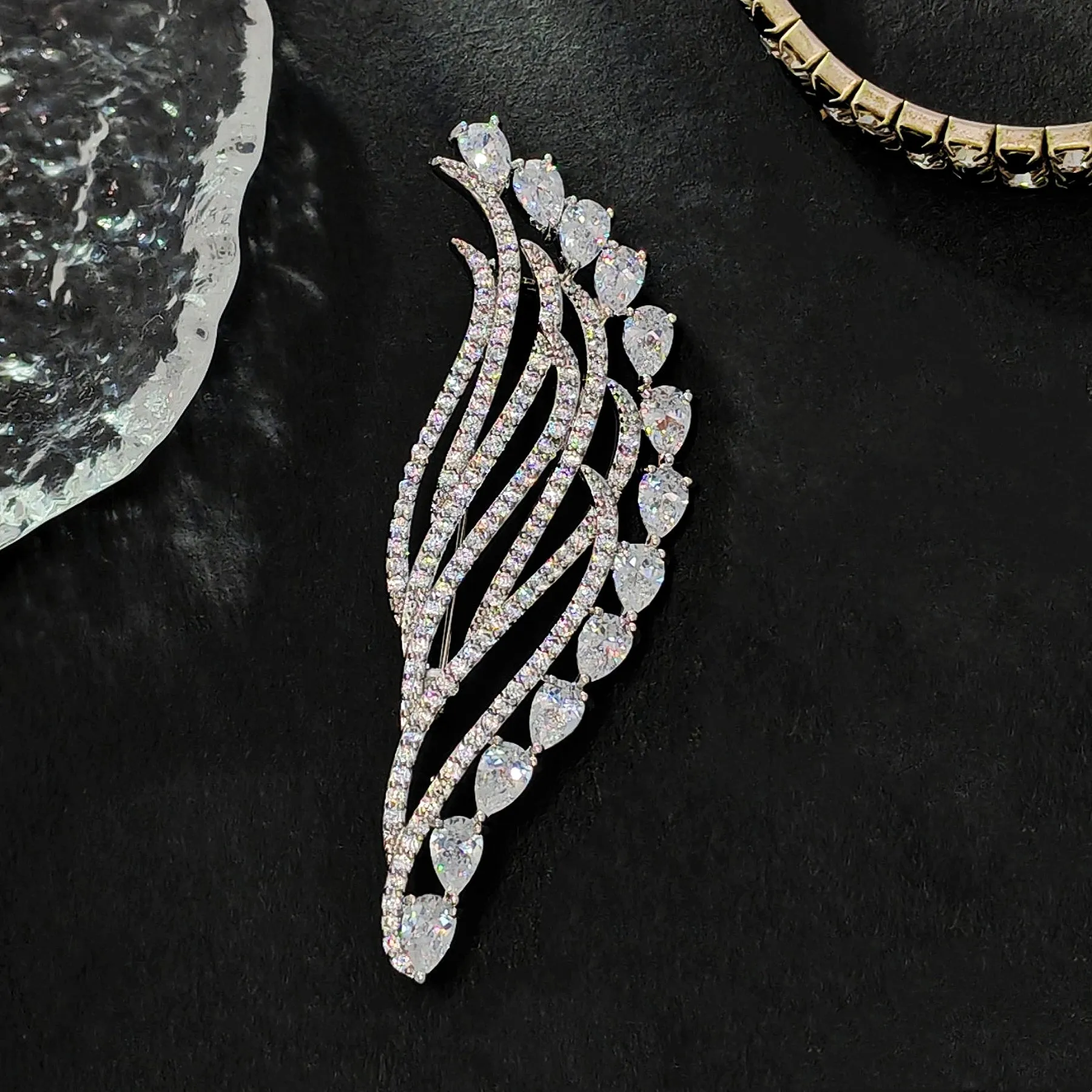 Jewelblings Delicate Pear Shaped Stone Hemmed Clear White Fern Leaf Brooches Pins Formal Suit Jewelry for Mother's Day Birthday Anniversary