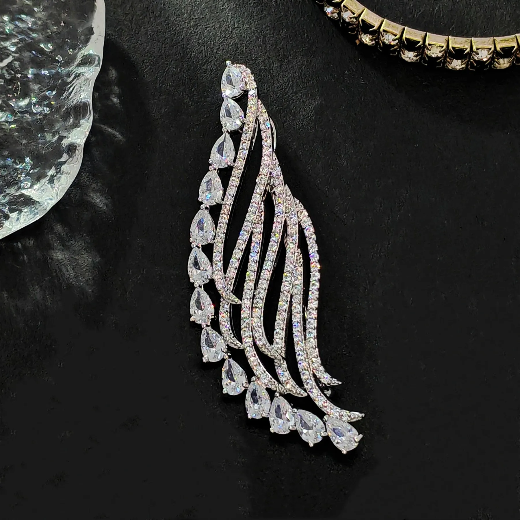 Jewelblings Delicate Pear Shaped Stone Hemmed Clear White Fern Leaf Brooches Pins Formal Suit Jewelry for Mother's Day Birthday Anniversary