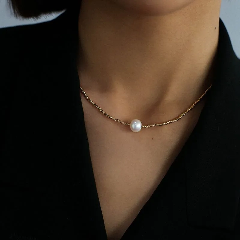 Luxurious Shiny Passepartout Freshwater Pearl Necklace