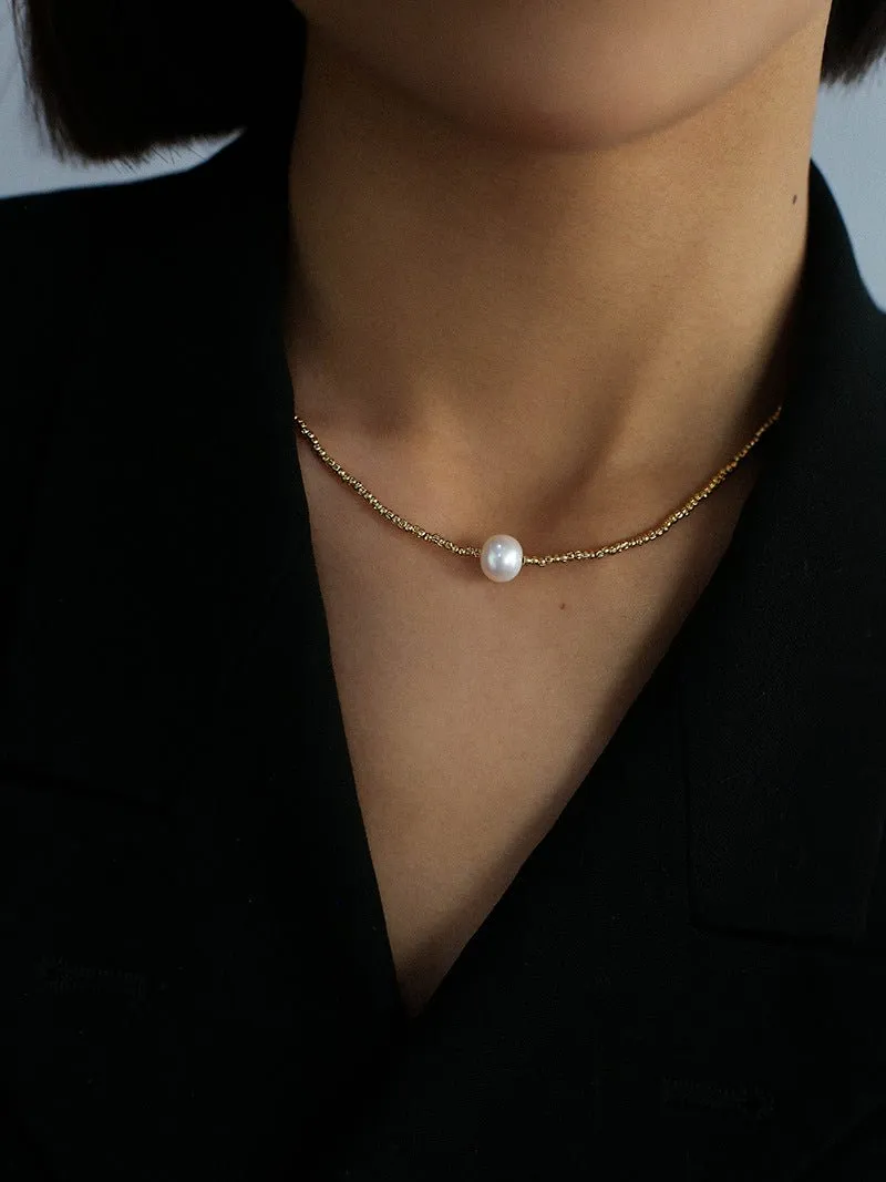 Luxurious Shiny Passepartout Freshwater Pearl Necklace