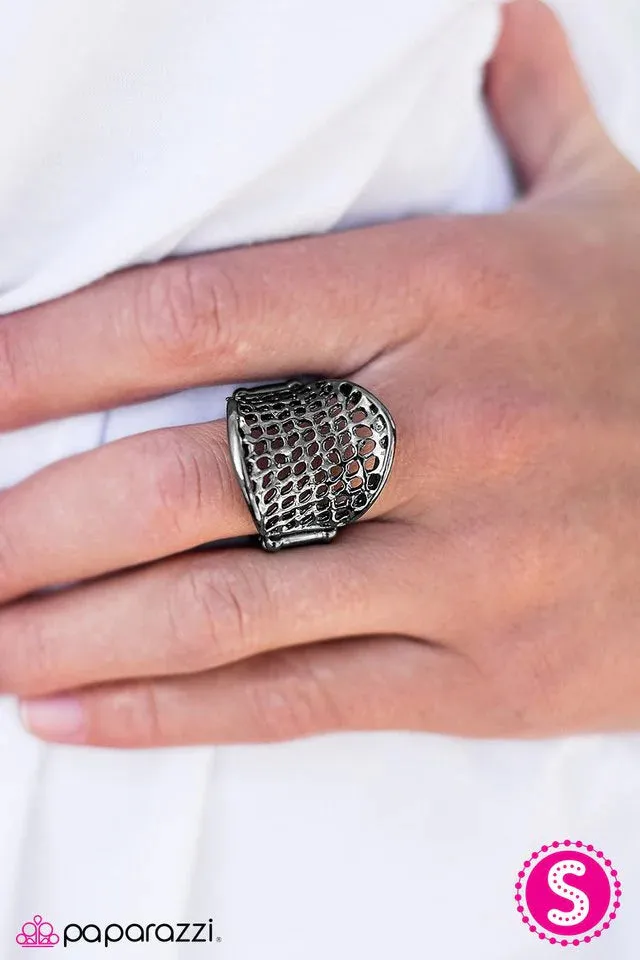 Paparazzi Ring ~ Hot Shot - Black