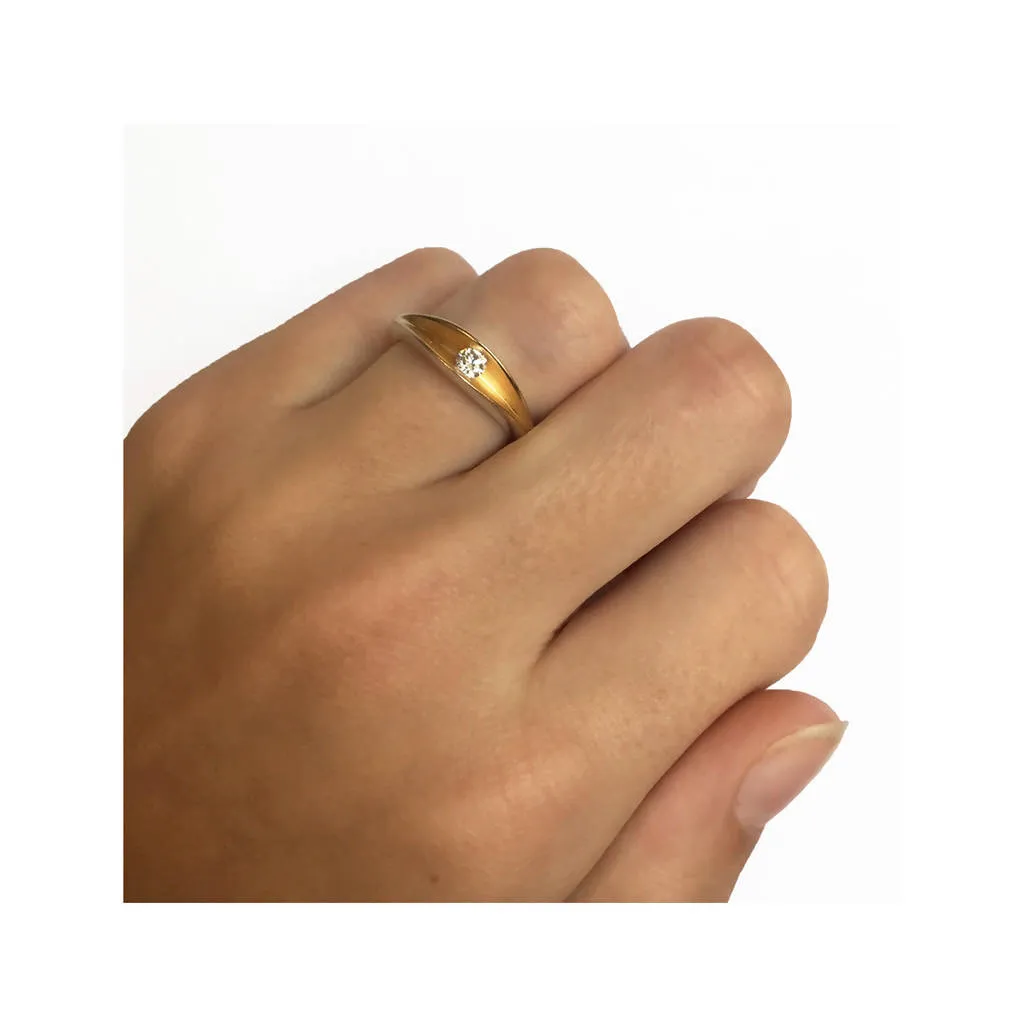 Partially split silver shell ring with 10pt diamond and 22k gold plated interior